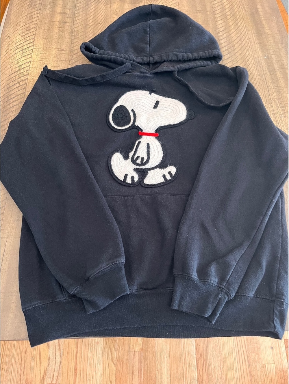 Peanuts Snoopy Black Hoodie with Embroidered Crochet Patch Medium (Runs Small)